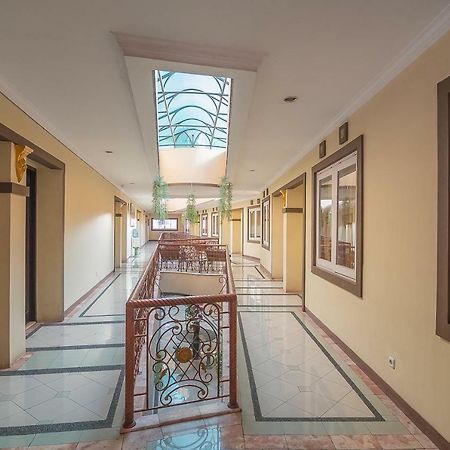 Reddoorz Near Setrasari Mall 2 Бандунг Екстер'єр фото