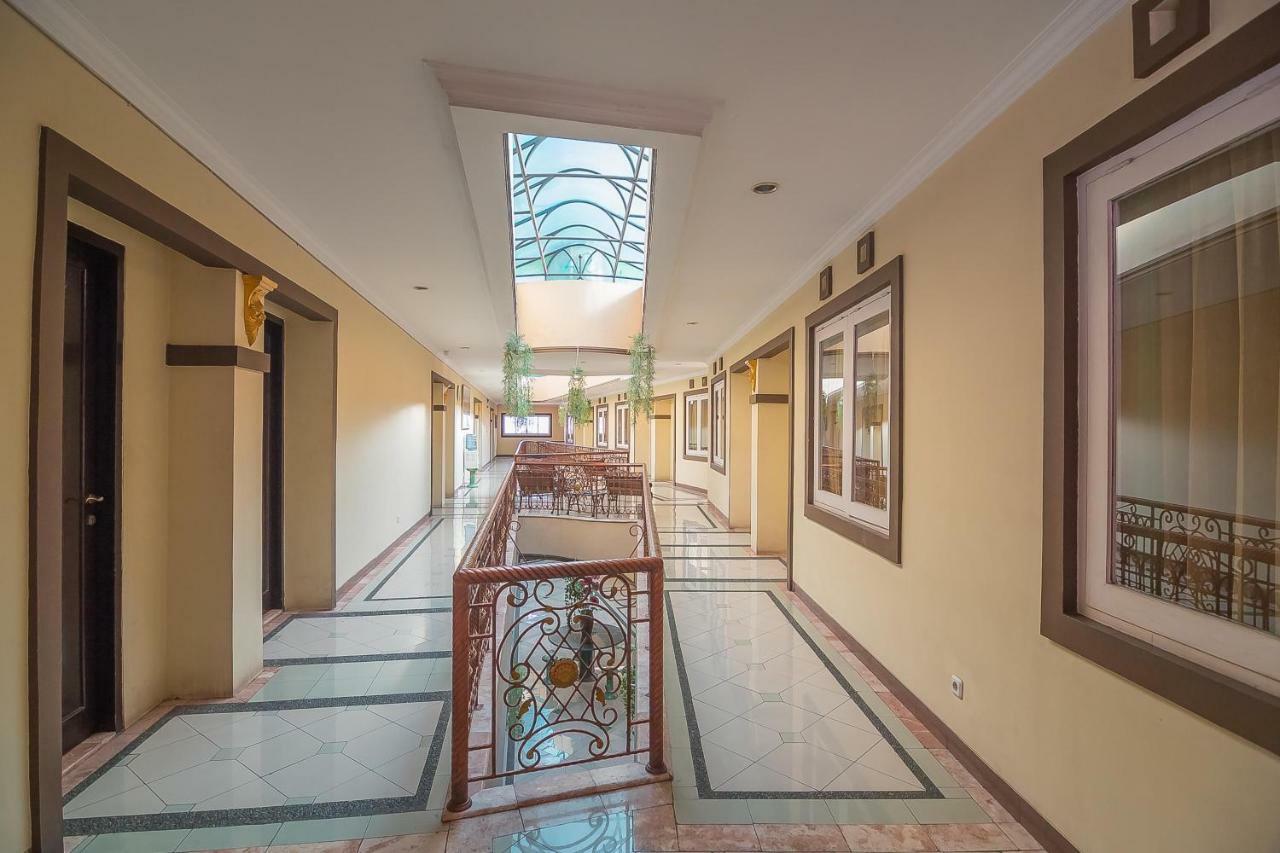 Reddoorz Near Setrasari Mall 2 Бандунг Екстер'єр фото